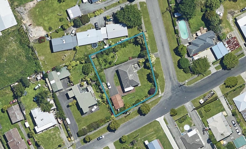 12 Salisbury Road, Fairy Springs, Rotorua - Carousel 1