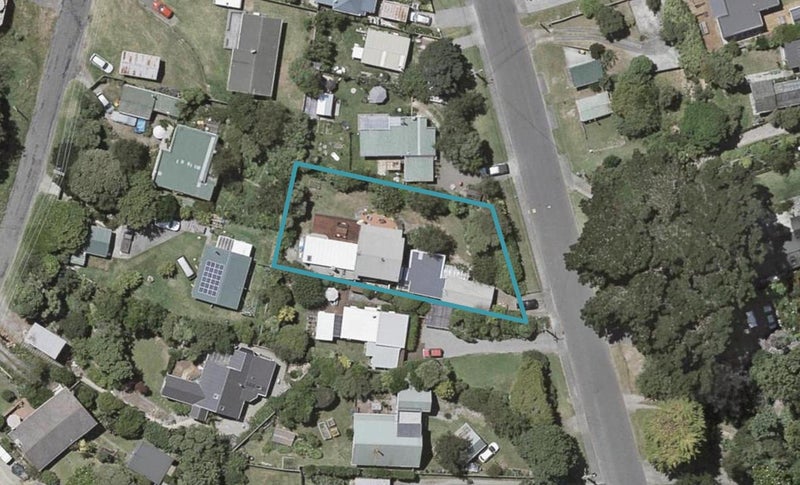62 Tennis Court Road, Raumati South, Paraparaumu - Carousel 1