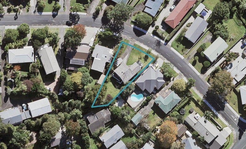 55A McDowell Crescent, Hillcrest, Auckland - Carousel 1
