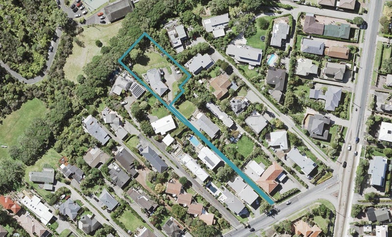 154 Aberdeen Road, Campbells Bay, Auckland - Carousel 1
