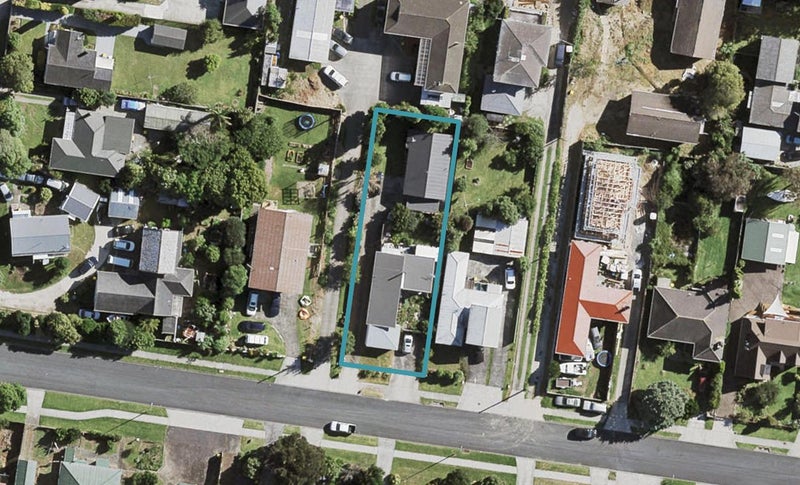 1/26 Estuary Road, Weymouth, Auckland - Carousel 1