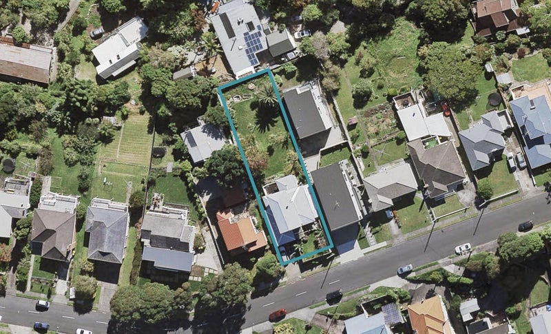 16 Monarch Avenue, Hillcrest, Auckland - Carousel 1