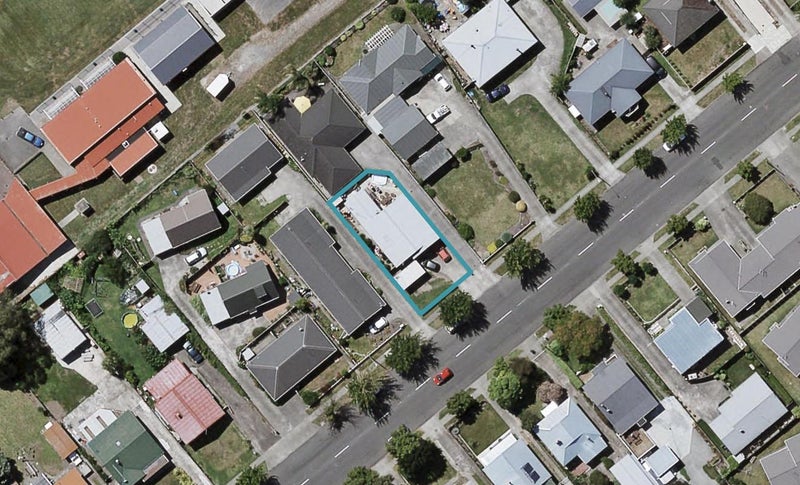 912 Willowpark Road North, Mayfair, Hastings - Carousel 1