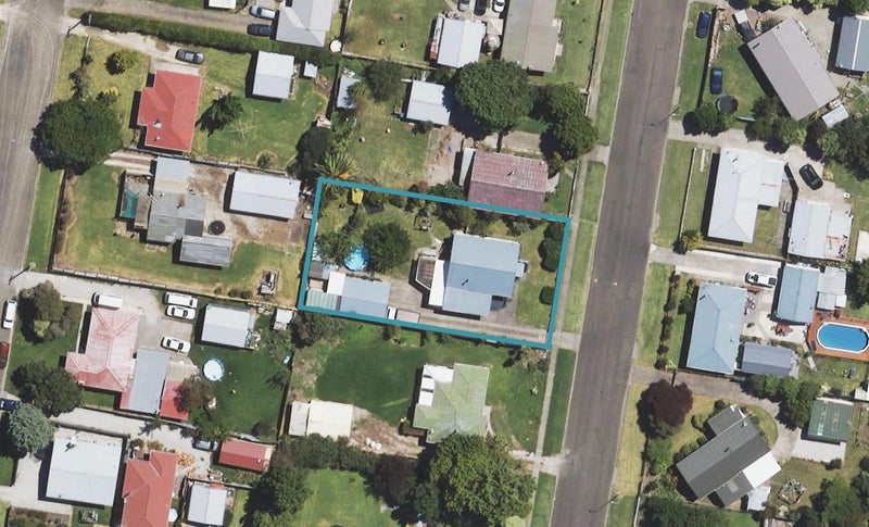 4 Newton Street, Outer Kaiti, Gisborne - Carousel 1