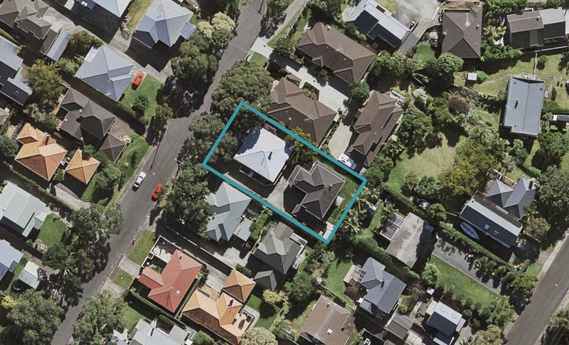 13B Irirangi Road, Greenlane, Auckland - Carousel 1