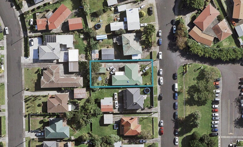 11 Sterling Avenue, Manurewa East, Auckland - Carousel 1