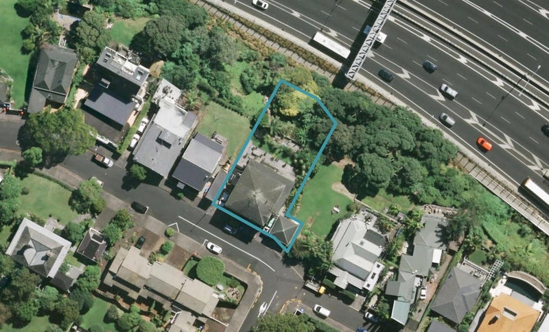 2/1 London Street, Saint Marys Bay, Auckland - Carousel 1