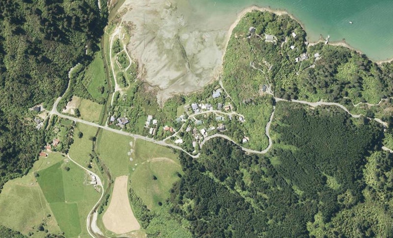 14 McCormicks Road, Whatamango Bay, Picton - Carousel 1
