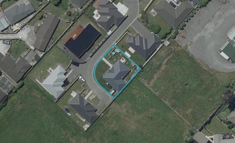 16 Munich Place, Bromley, Christchurch - Carousel 1