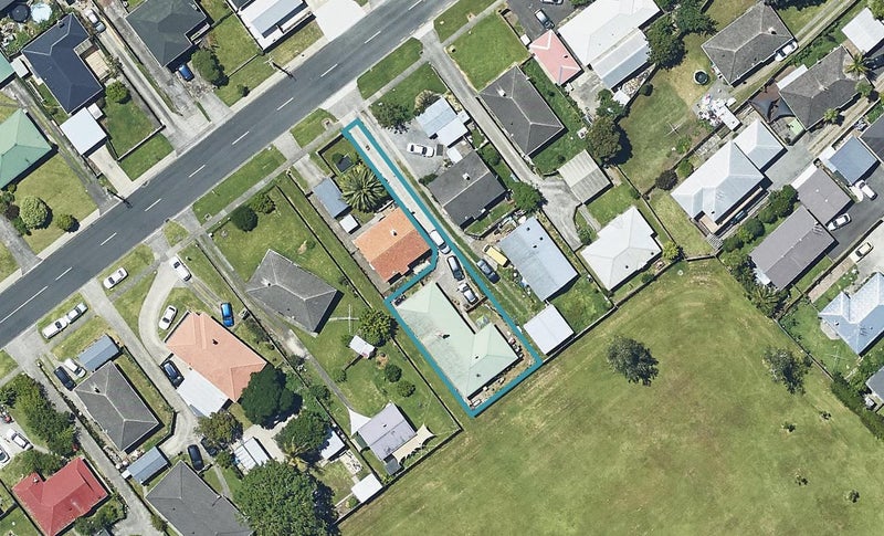 35B Cook Street, Gate Pa, Tauranga - Carousel 1