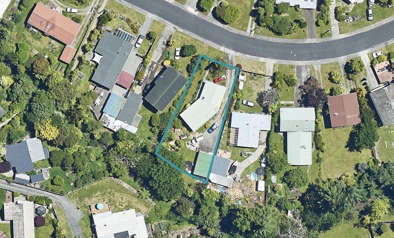 13 Darroch Street, Fairy Springs, Rotorua - Carousel 1