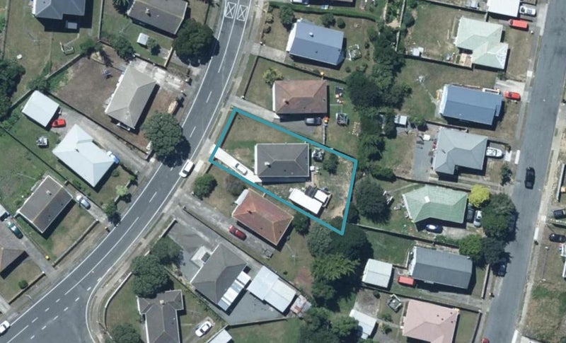 58 Corinna Street, Waitangirua, Porirua - Carousel 1