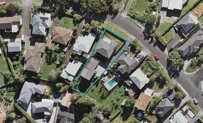 2/25 Monarch Avenue, Hillcrest, Auckland - Carousel 1