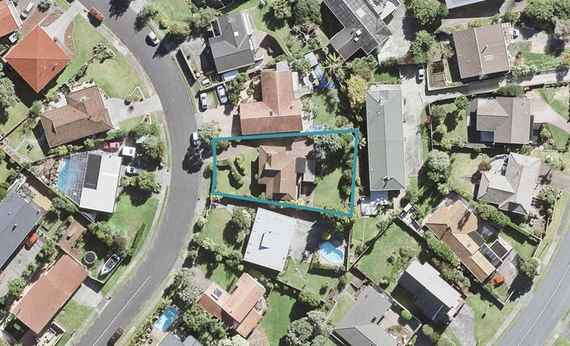 6 Robin Lane, Browns Bay, Auckland - Carousel 1