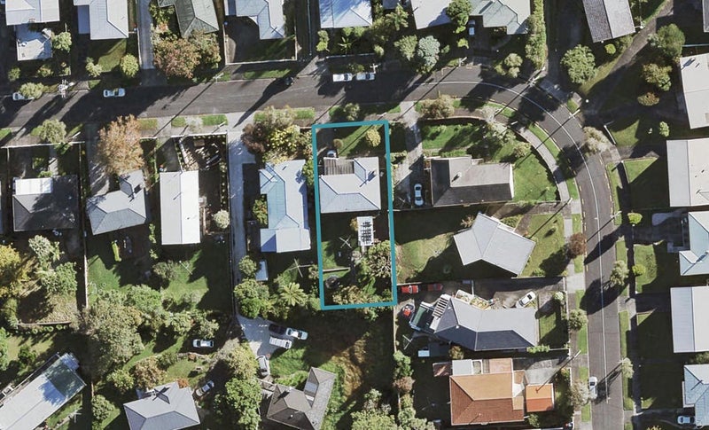 27 Peter Buck Road, New Windsor, Auckland - Carousel 1