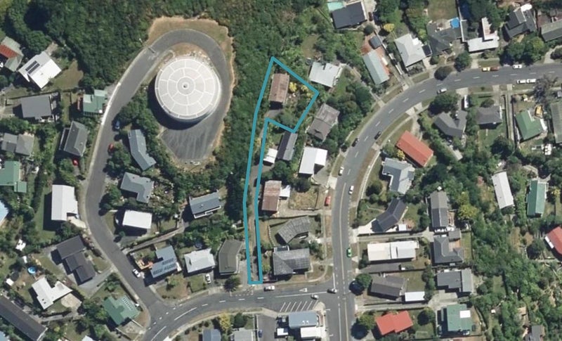 2 Oakleigh Street, Maungaraki, Lower Hutt - Carousel 1