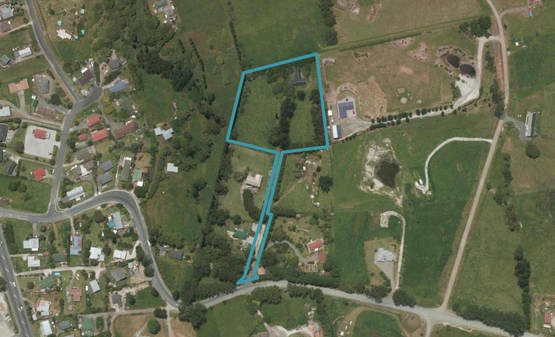 18 Windmill Lane, Kaiwaka - Carousel 1
