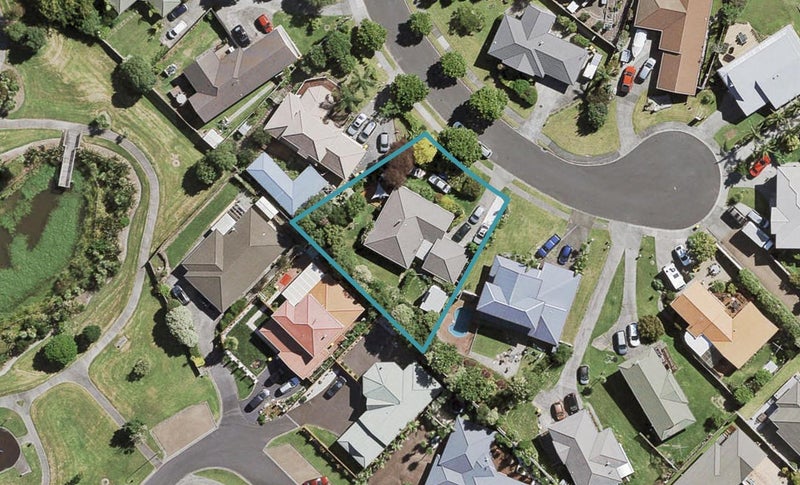 15 Gala Place, Henderson, Auckland - Carousel 1