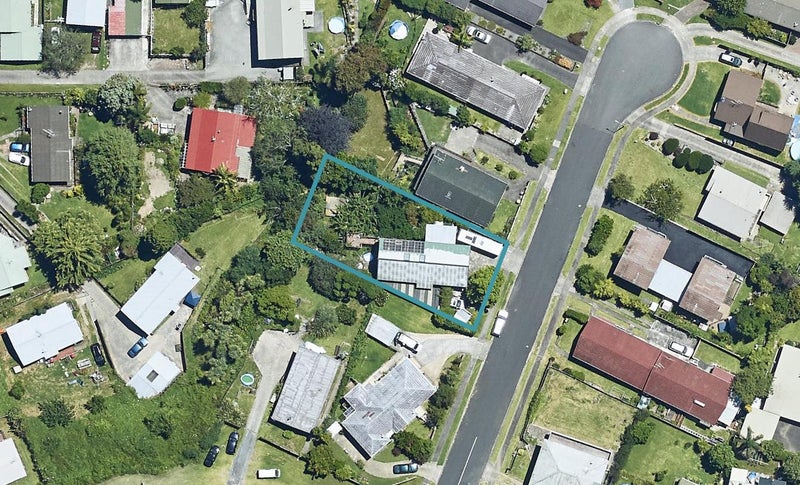 5 Nicolas Place, Judea, Tauranga - Carousel 1