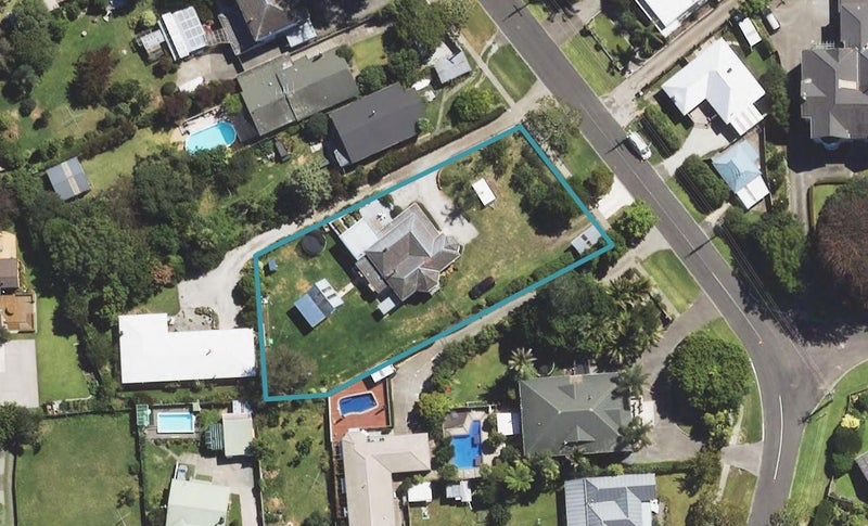 20 Russell Street, Whataupoko, Gisborne - Carousel 1
