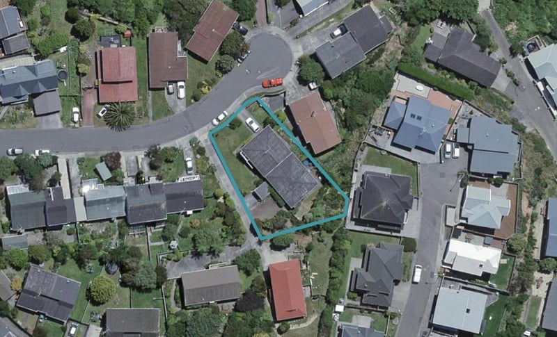 12A Makatote Grove, Churton Park, Wellington - Carousel 1