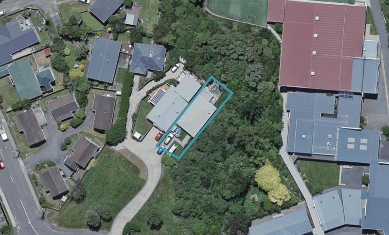84 Bracken Road, Paparangi, Wellington - Carousel 1