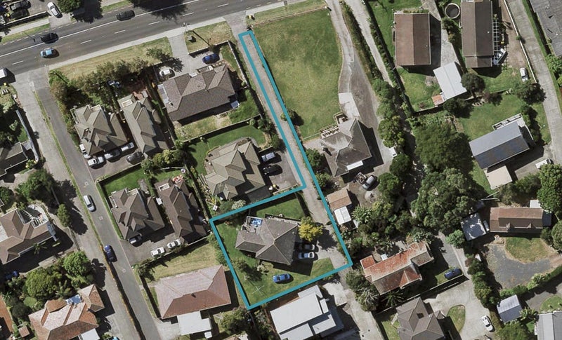57B Redoubt Road, Goodwood Heights, Auckland - Carousel 1