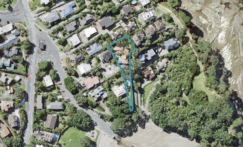 14A The Esplanade, Castor Bay, Auckland - Carousel 1