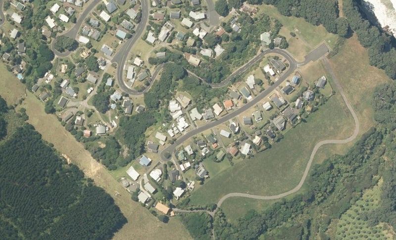 418 Onemana Drive, Onemana, Whangamatā - Carousel 1