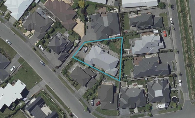 39 Pentonville Close, Westmorland, Christchurch - Carousel 1