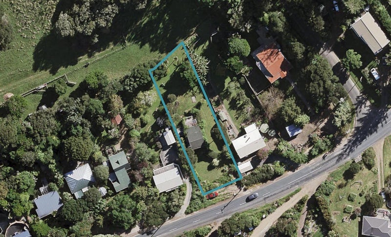 36 Junction Road, Oneroa, Waiheke Island - Carousel 1