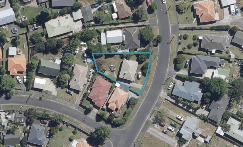 22 Pinfold Avenue, Hamilton East, Hamilton - Carousel 1