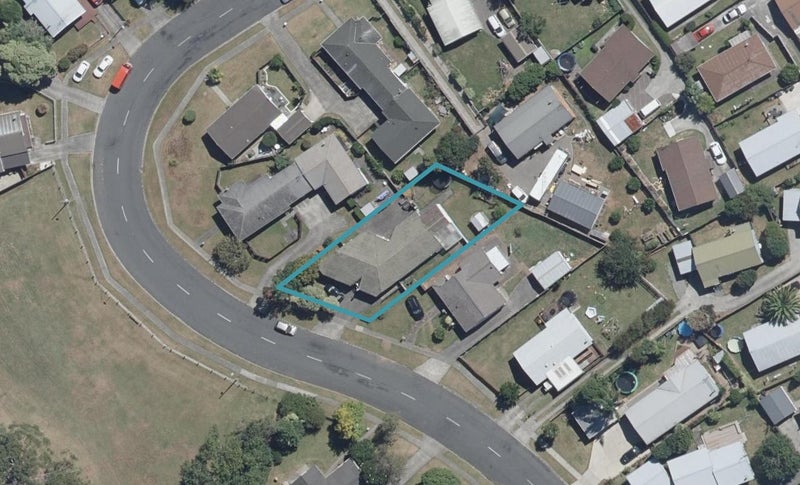 37 Garland Drive, St Andrews, Hamilton - Carousel 1