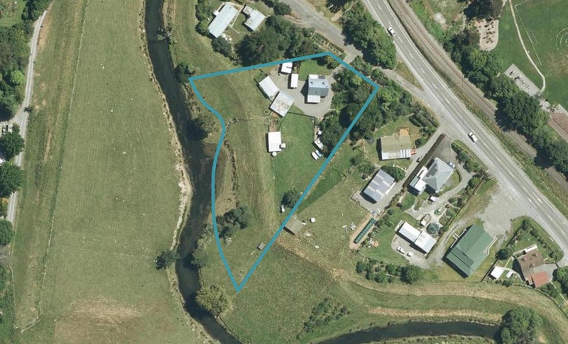 4 State Highway 1, TUAMARINA, BLENHEIM - Carousel 1