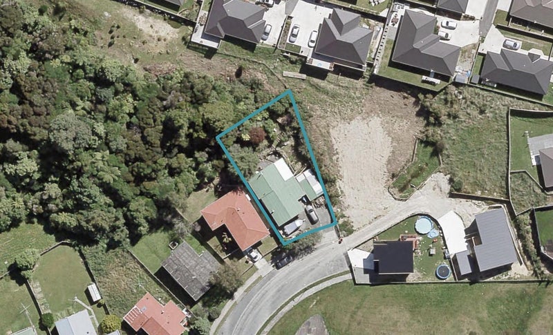 34 Speargrass Grove, Timberlea, Upper Hutt - Carousel 1