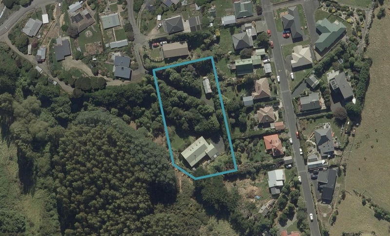 7 Densem Street, Portobello, Dunedin - Carousel 1