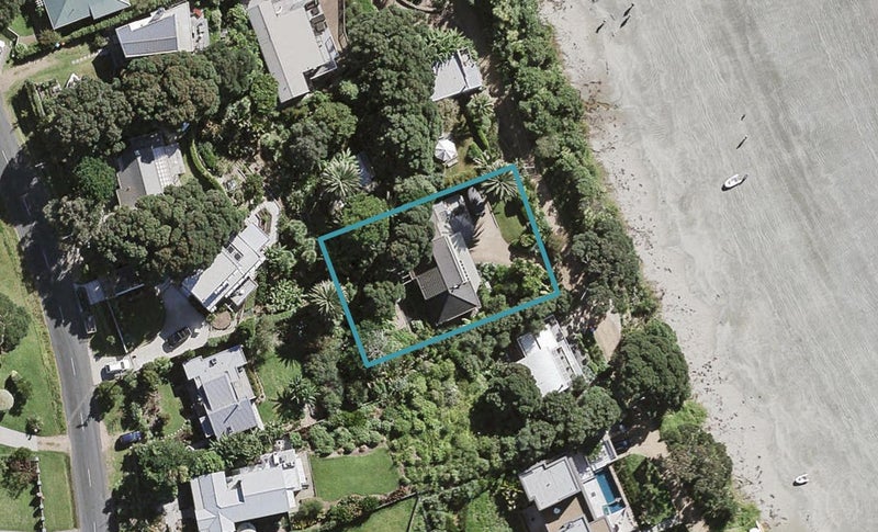 50 Beach Parade, Oneroa, Waiheke Island - Carousel 1