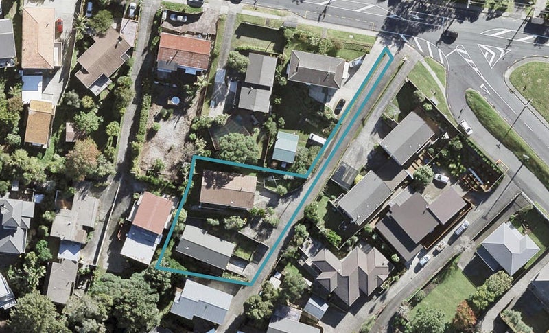 1/54 Carlisle Road, Browns Bay, Auckland - Carousel 1