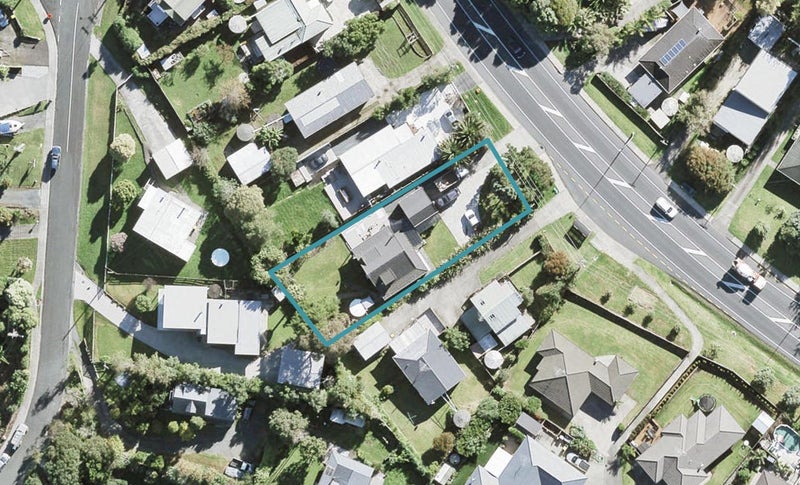 367 Whangaparaoa Road, Stanmore Bay, Whangaparaoa - Carousel 1