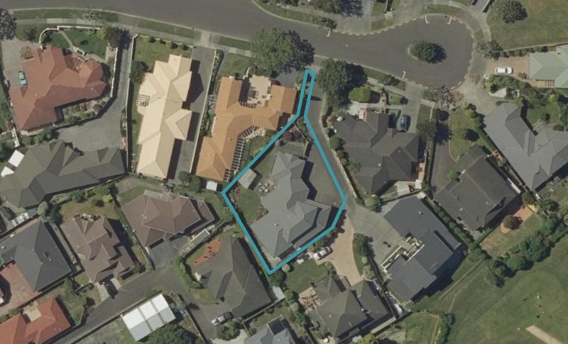 16 Balmoral Drive, Terrace End, Palmerston North - Carousel 1