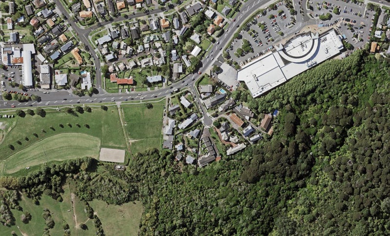 1/3 Colenso Place, Mission Bay, Auckland - Carousel 1