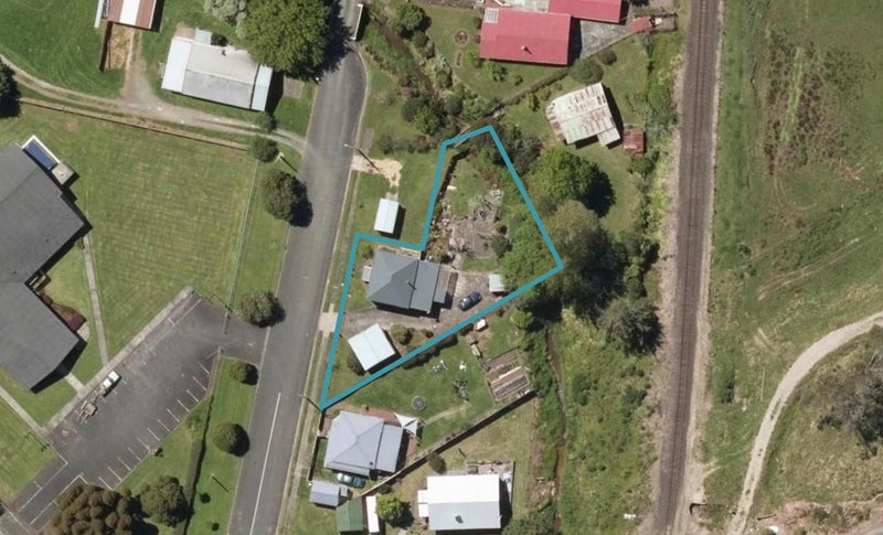 11 George Street, Hikurangi, Hikurangi - Carousel 1