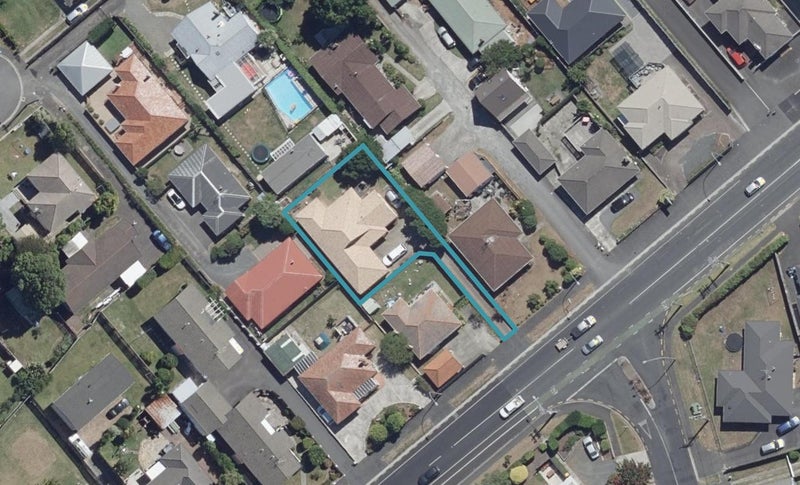 20A Forest Lake Road, Forest Lake, Hamilton - Carousel 1