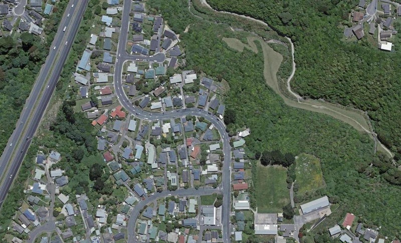 29 Mark Avenue, Paparangi, Wellington - Carousel 1