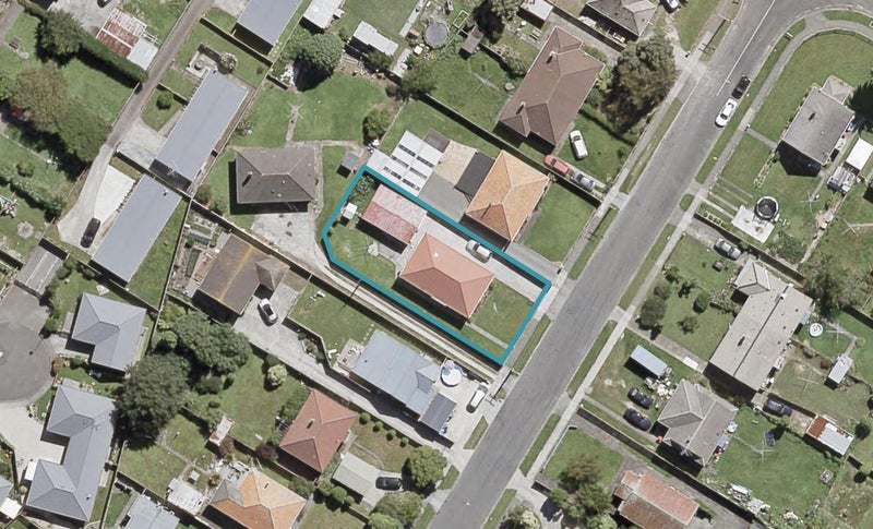 47 Biddle Crescent, Taita, Lower Hutt - Carousel 1