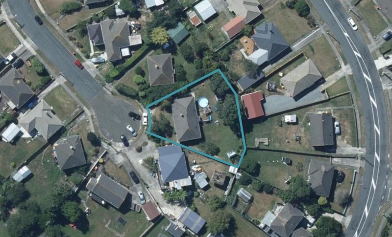 11 Stevens Crescent, Ranui, Porirua - Carousel 1