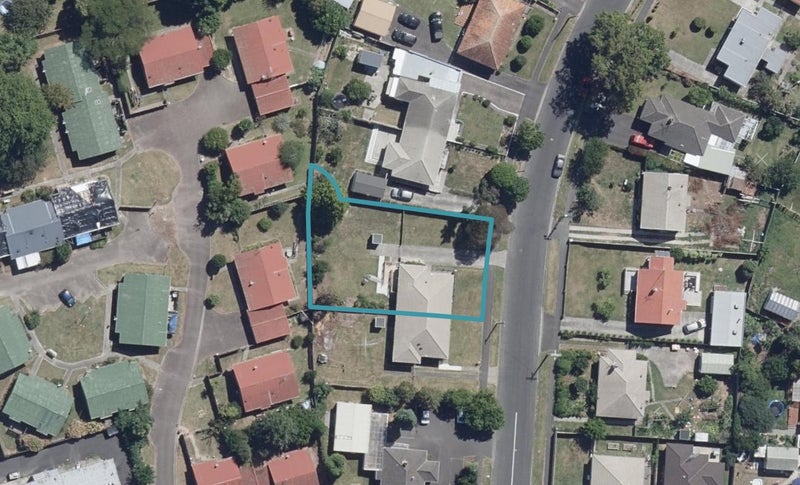 6 Pinfold Avenue, Hamilton East, Hamilton - Carousel 1
