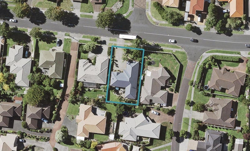 160 Millhouse Drive, Golflands, Auckland - Carousel 1