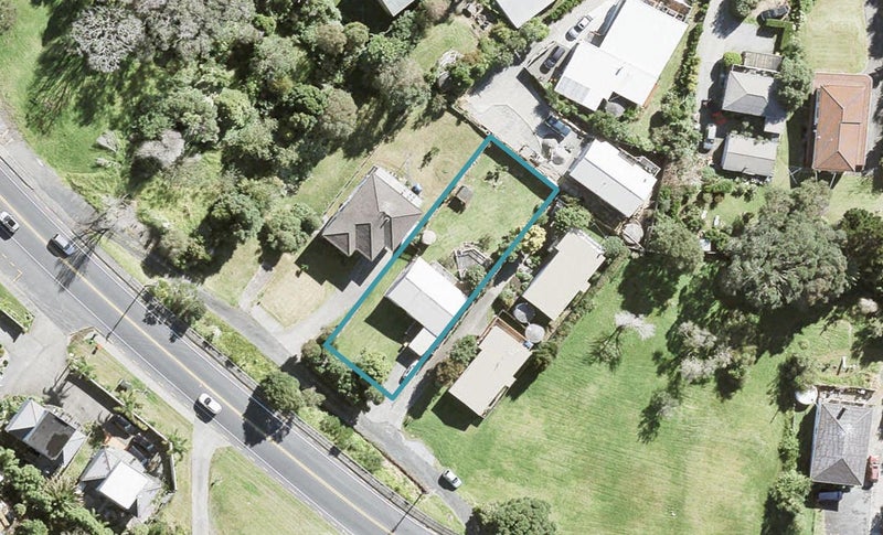 488 Whangaparaoa Road, Stanmore Bay, Whangaparāoa - Carousel 1