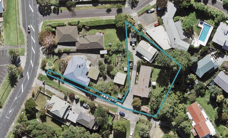 2/90 Lincoln Park Avenue, Massey, Auckland - Carousel 1